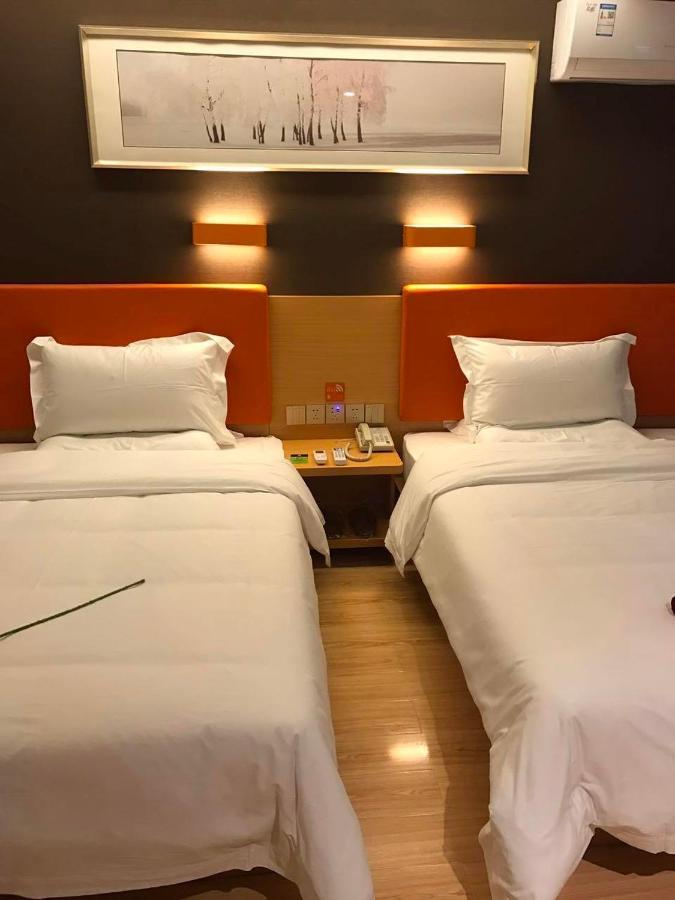 7 Days Premium Chongqing Jiangbei International Airport Branch Hotel Exterior photo